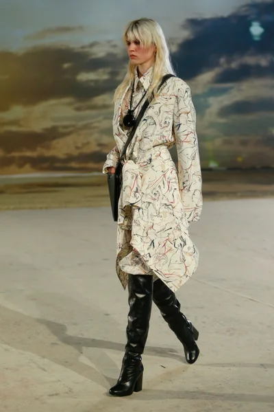 Look 12